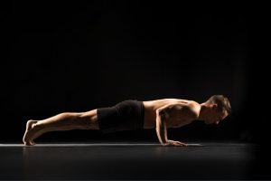 The Plank Pose(Phalakasana): How to Do and Benefits