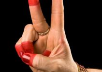 Kartarimukha Mudra: Meaning, Benefits and Steps to Perform Kartarimukha Mudra: Meaning, Benefits and Steps to Perform